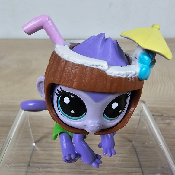 Hasbro Littlest Pet Shop #3-185 Monkey Coconut Hat Grass Skirt Hungry Pets LPS - Picture 3 of 7
